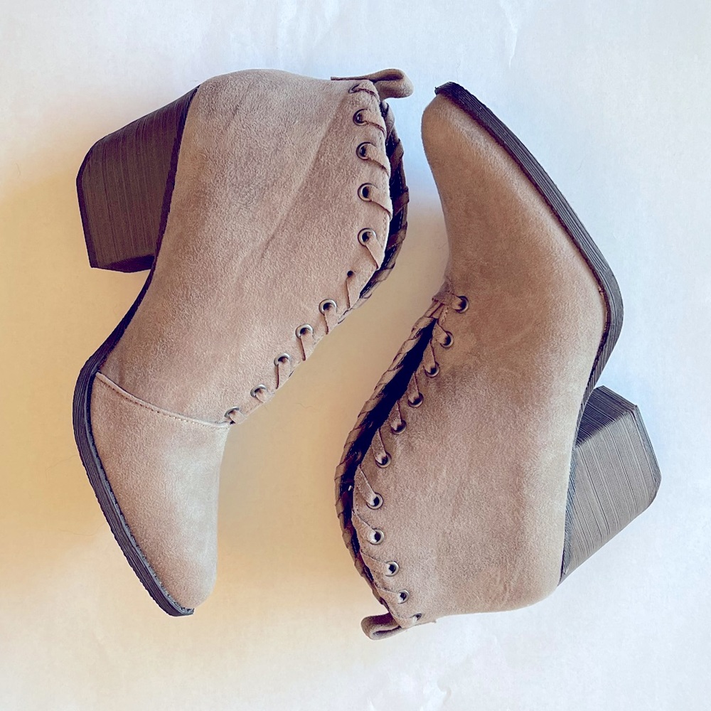 🍂NWOT Coconuts by Matisse Booties